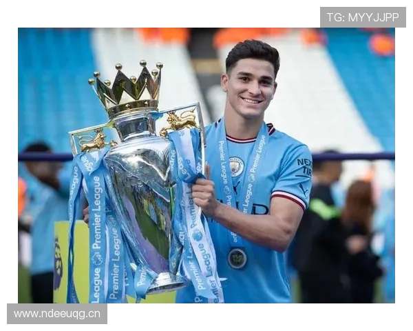 阿尔瓦雷斯：从阿根廷小城到世界杯冠军的逆袭之路解析