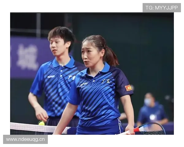 刘诗雯随手一晒家居照，那摆设把我两年工资按在地上摩擦，我彻底认输