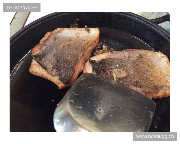 梅西家冰箱里塞满能量饮料，但厨房十年没开过火